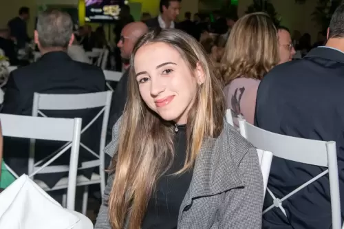 RONEY-47-98436-6626-FOTO-5300